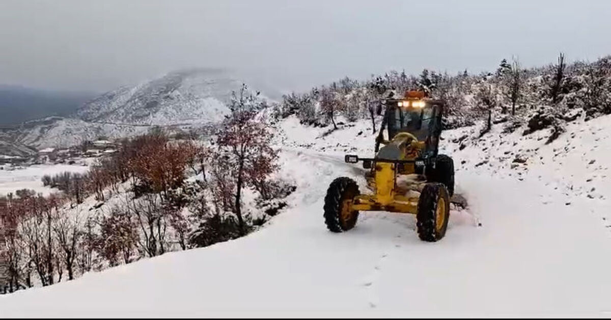 Diyarbakır’da kardan kapanan 129 kilometrelik kırsal mahalle yolu, ulaşıma açıldı