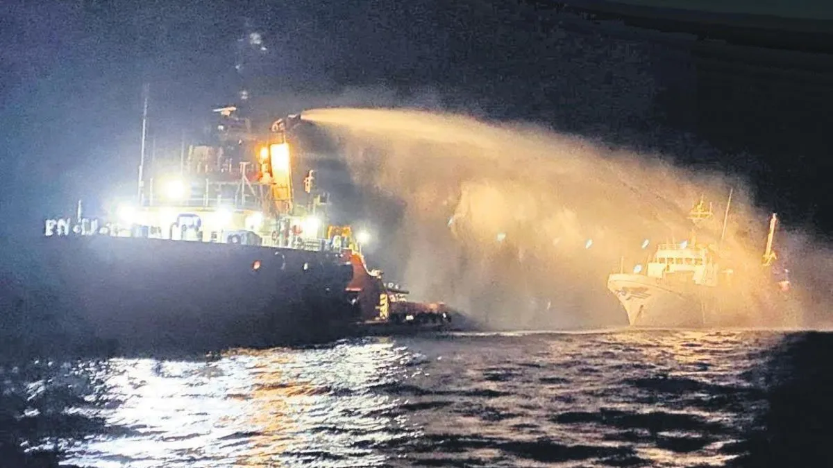 Soykırımcı İsrail özgürlük gemisini vurdu